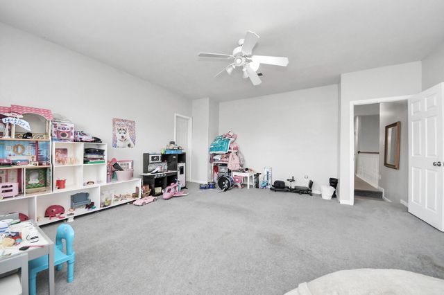 1917 Oak Shire Drive, Pearland, TX 77581