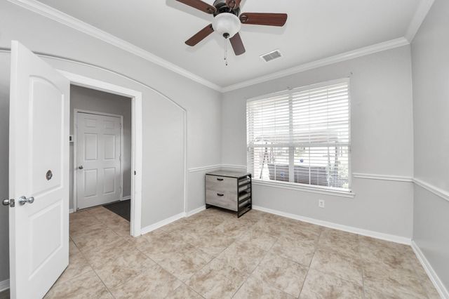 1917 Oak Shire Drive, Pearland, TX 77581