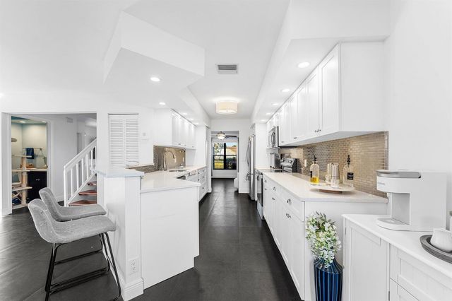 19931 Villa Lante Place, Boca Raton, FL 33434