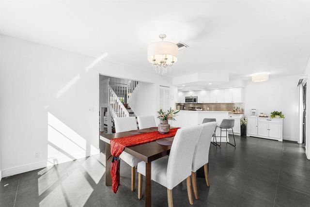 19931 Villa Lante Place, Boca Raton, FL 33434