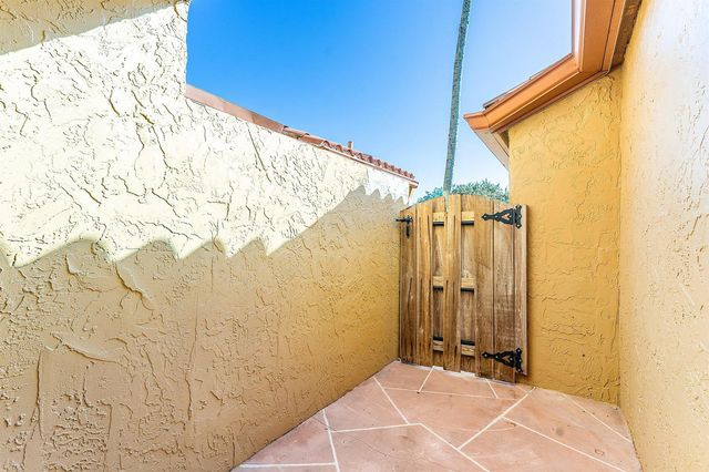 19931 Villa Lante Place, Boca Raton, FL 33434