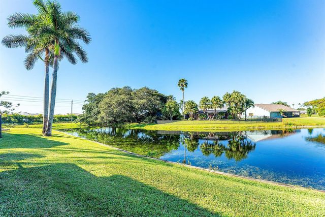19931 Villa Lante Place, Boca Raton, FL 33434
