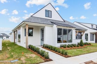 103 Wishing Well Drive, Broussard, LA 70518