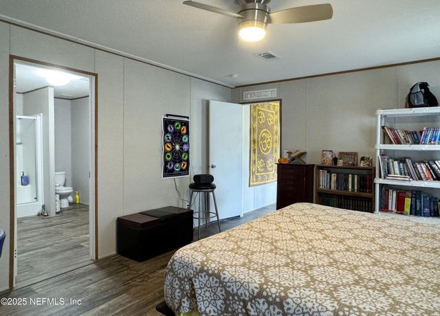 133 OAK Circle, Interlachen, FL 32148