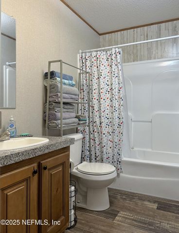 133 OAK Circle, Interlachen, FL 32148