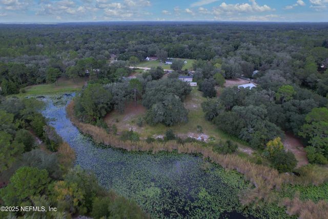 133 OAK Circle, Interlachen, FL 32148