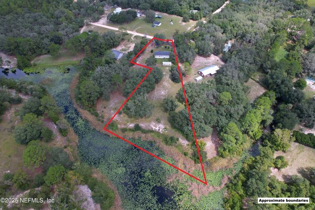 133 OAK Circle, Interlachen, FL 32148