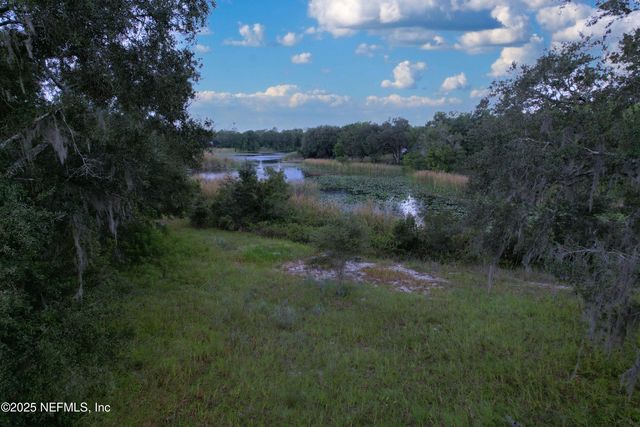 133 OAK Circle, Interlachen, FL 32148