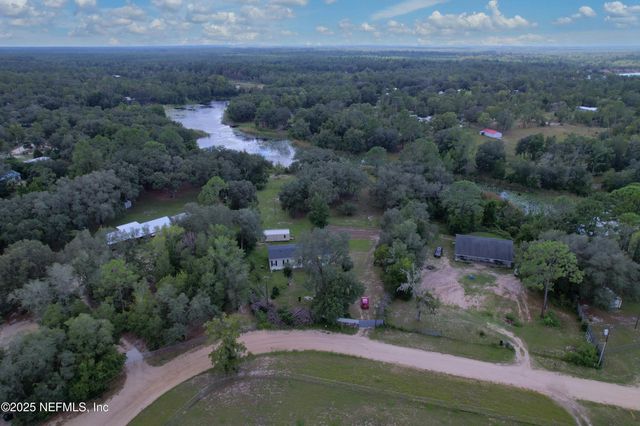 133 OAK Circle, Interlachen, FL 32148