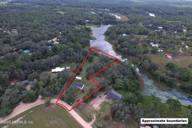 133 OAK Circle, Interlachen, FL 32148