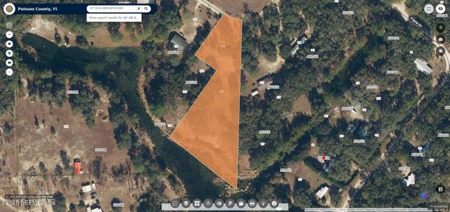 133 OAK Circle, Interlachen, FL 32148