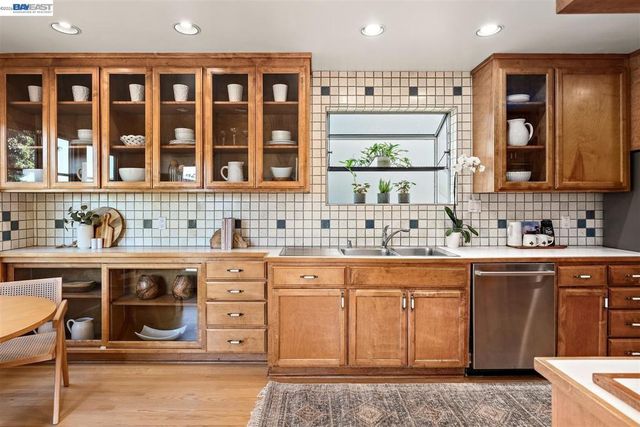 1594 Le Roy Ave, Berkeley, CA 94708