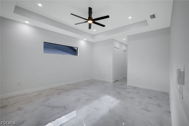 215 SW 37th LN, Cape Coral, FL 33914