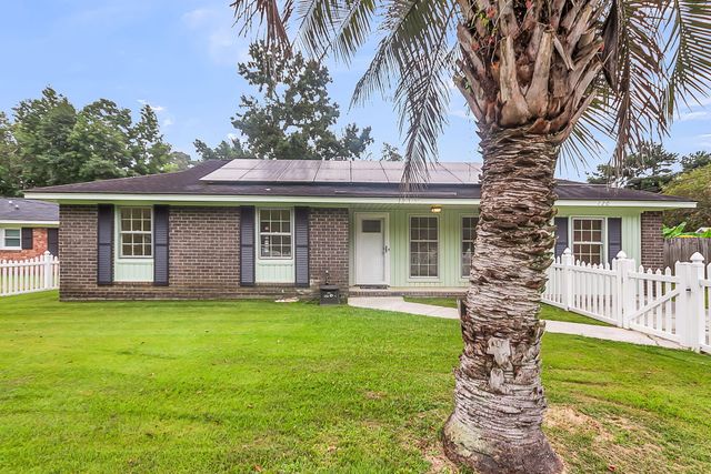 120 Robin Street, Summerville, SC 29485