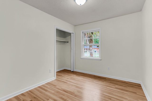 120 Robin Street, Summerville, SC 29485