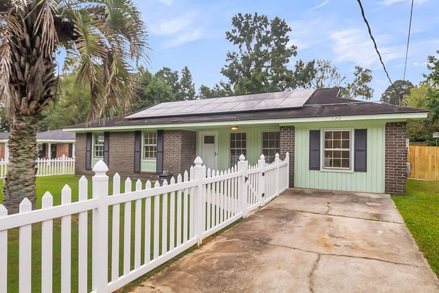 120 Robin Street, Summerville, SC 29485