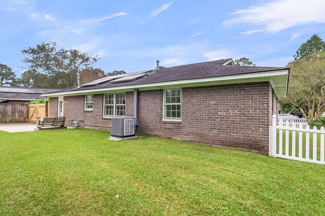 120 Robin Street, Summerville, SC 29485