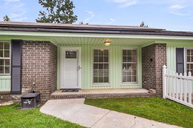 120 Robin Street, Summerville, SC 29485