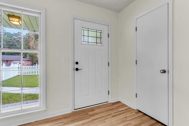 120 Robin Street, Summerville, SC 29485