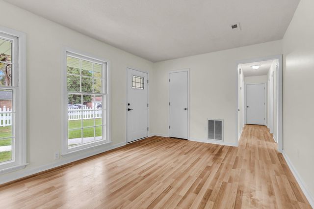 120 Robin Street, Summerville, SC 29485