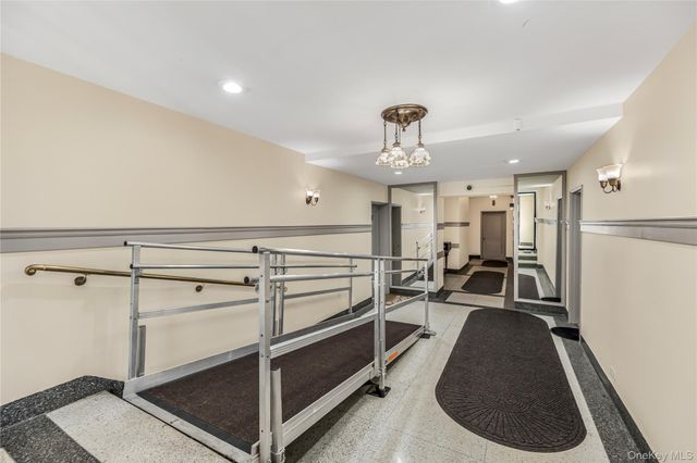 525 W 235th Street 6E, Bronx, NY 10463