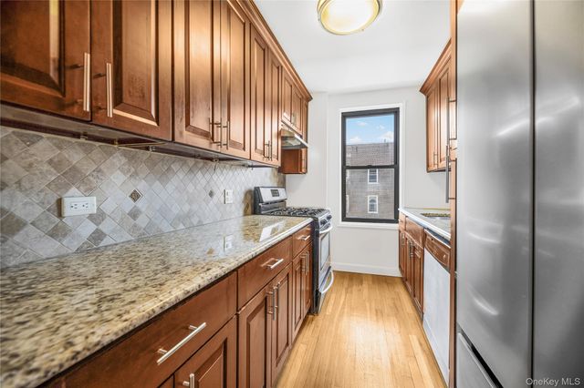 525 W 235th Street 6E, Bronx, NY 10463
