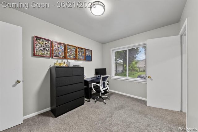 24660 Ridgedale Street, Oak Park, MI 48237