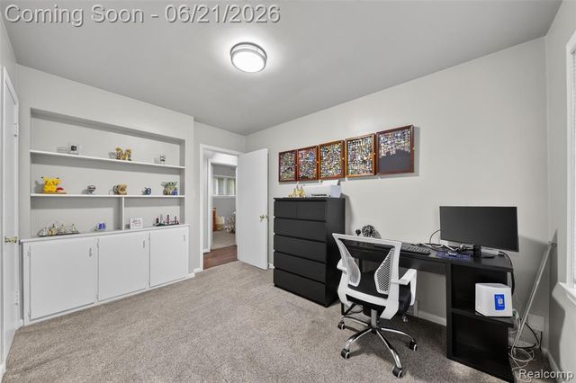 24660 Ridgedale Street, Oak Park, MI 48237
