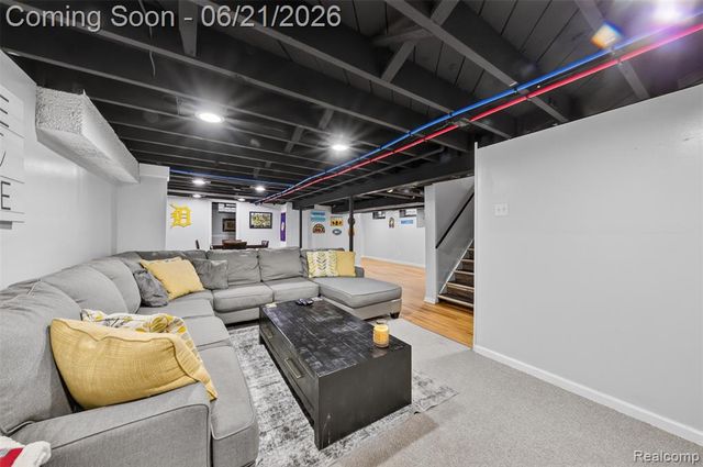 24660 Ridgedale Street, Oak Park, MI 48237