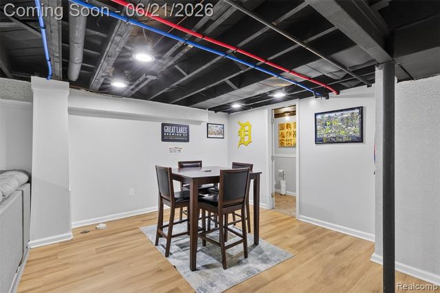 24660 Ridgedale Street, Oak Park, MI 48237
