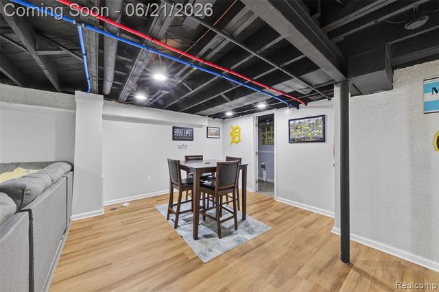 24660 Ridgedale Street, Oak Park, MI 48237
