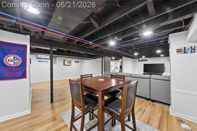 24660 Ridgedale Street, Oak Park, MI 48237