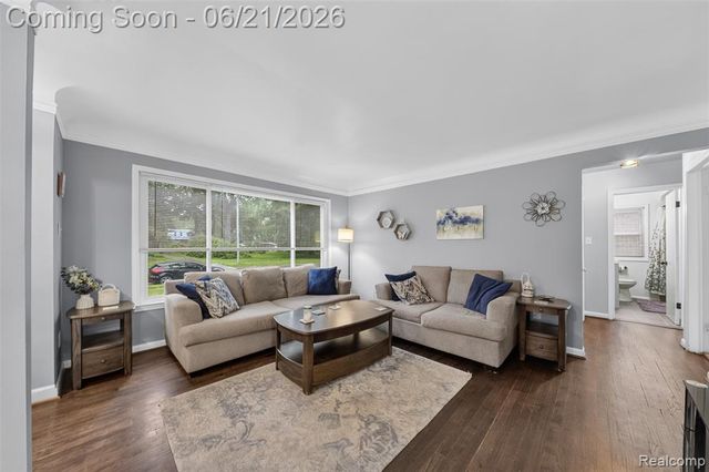 24660 Ridgedale Street, Oak Park, MI 48237