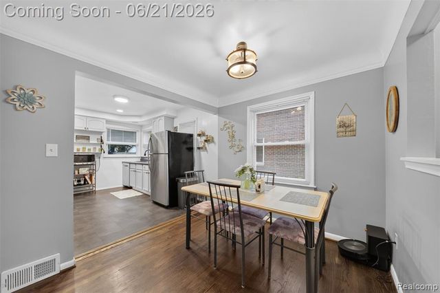 24660 Ridgedale Street, Oak Park, MI 48237