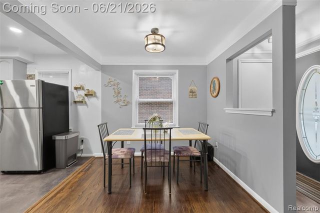 24660 Ridgedale Street, Oak Park, MI 48237
