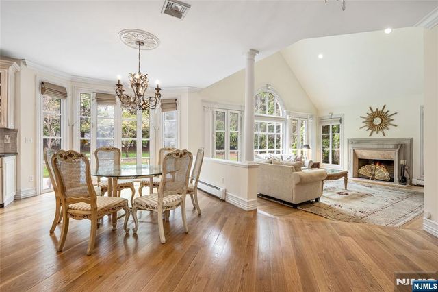 4 Hetzel Drive, Mahwah, NJ 07430