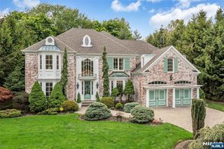 4 Hetzel Drive, Mahwah, NJ 07430