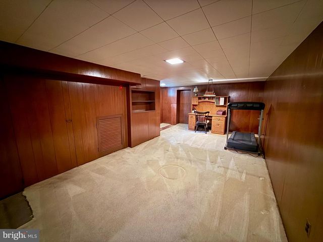 1557 DAUPHIN AV, Wyomissing, PA 19610