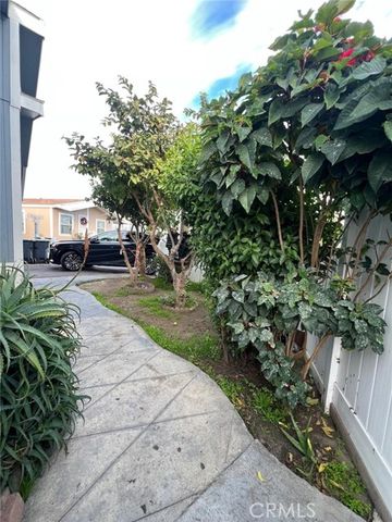 214 Earl Lane 76, Santa Ana, CA 92704