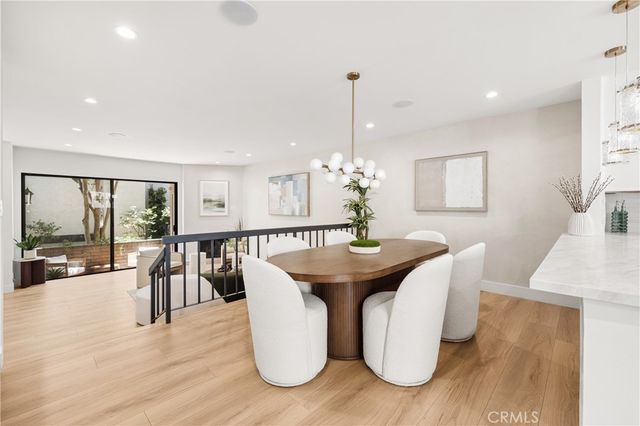 5711 Owensmouth 125, Woodland Hills, CA 91367