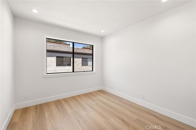5711 Owensmouth 125, Woodland Hills, CA 91367