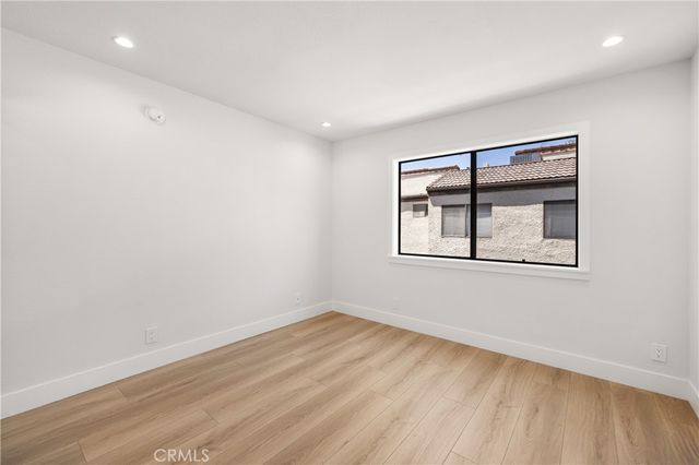 5711 Owensmouth 125, Woodland Hills, CA 91367