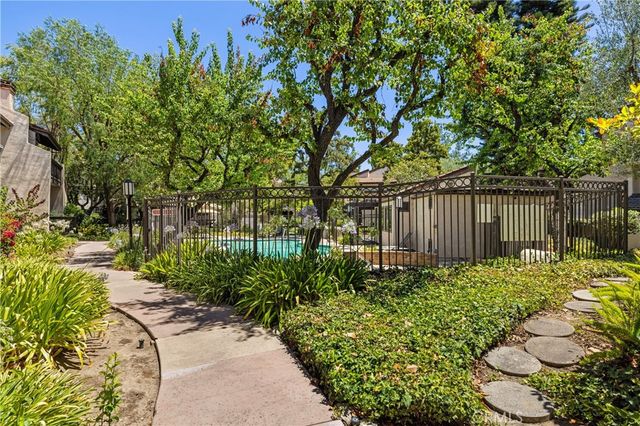 5711 Owensmouth 125, Woodland Hills, CA 91367