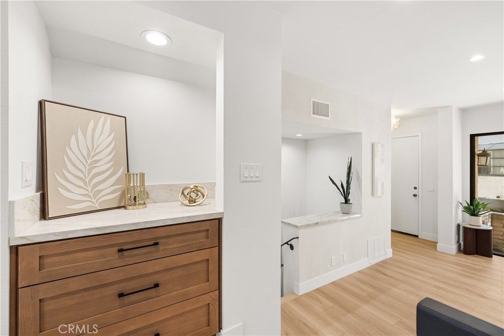 Image 14 of property listing at 5711 Owensmouth 125, Woodland Hills, CA 91367