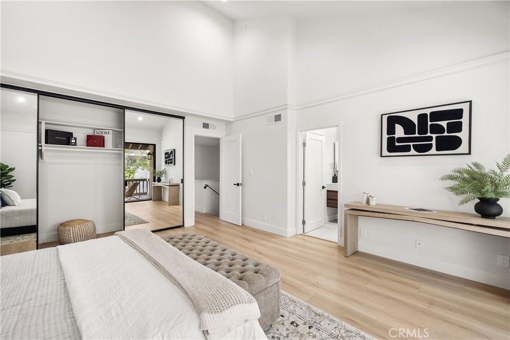 Image 15 of property listing at 5711 Owensmouth 125, Woodland Hills, CA 91367