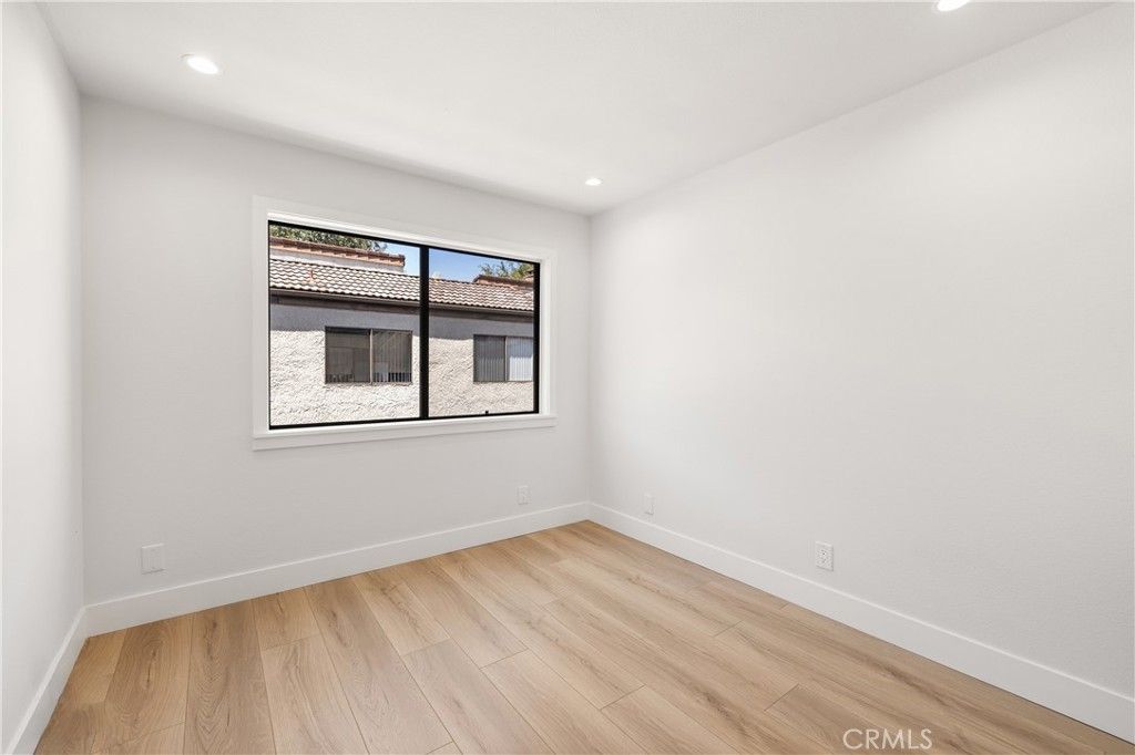 Image 18 of property listing at 5711 Owensmouth 125, Woodland Hills, CA 91367