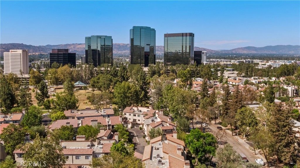 Image 30 of property listing at 5711 Owensmouth 125, Woodland Hills, CA 91367