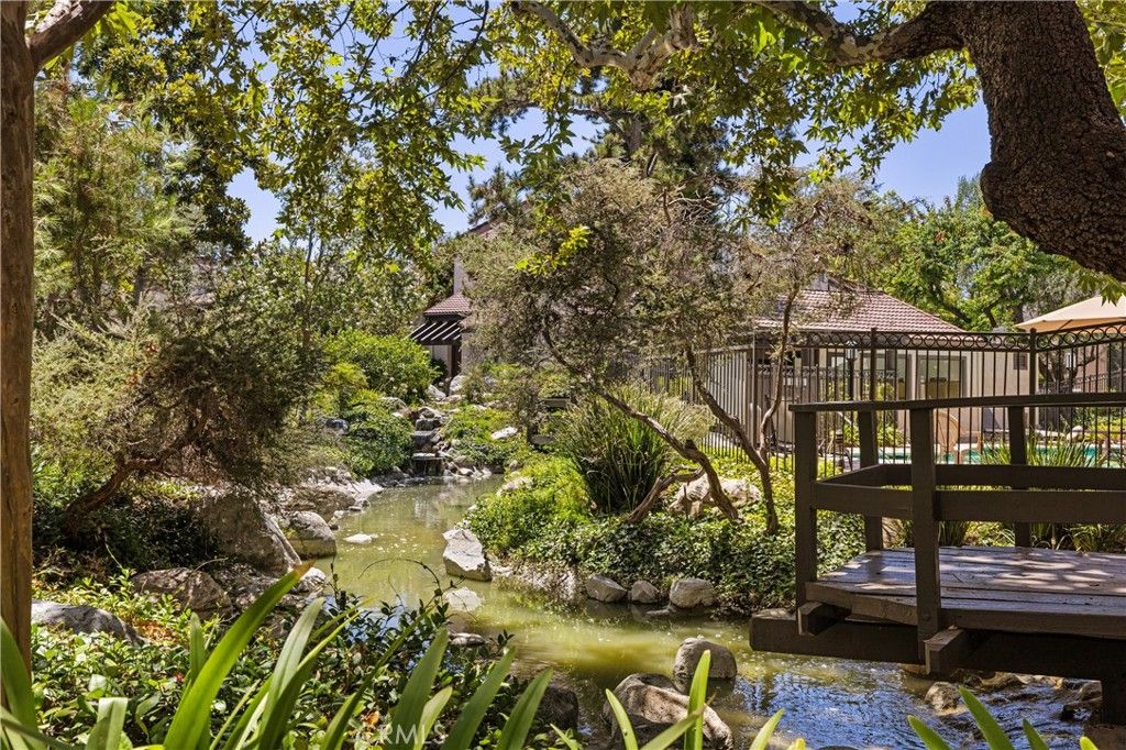 Image 45 of property listing at 5711 Owensmouth 125, Woodland Hills, CA 91367