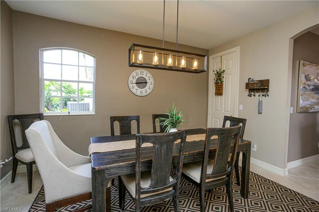 5945 Paradise CIR, Naples, FL 34110