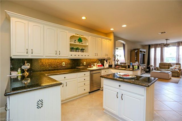 5945 Paradise CIR, Naples, FL 34110